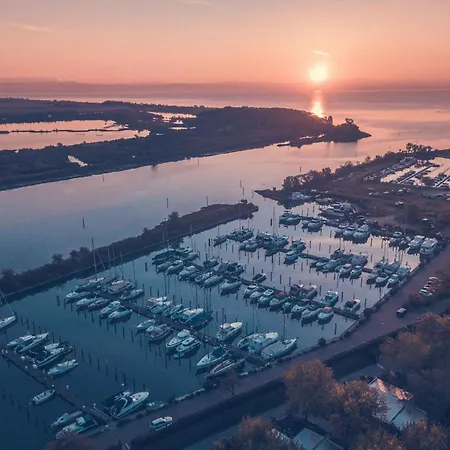 Ferienpark Mobilehome In 53448 *